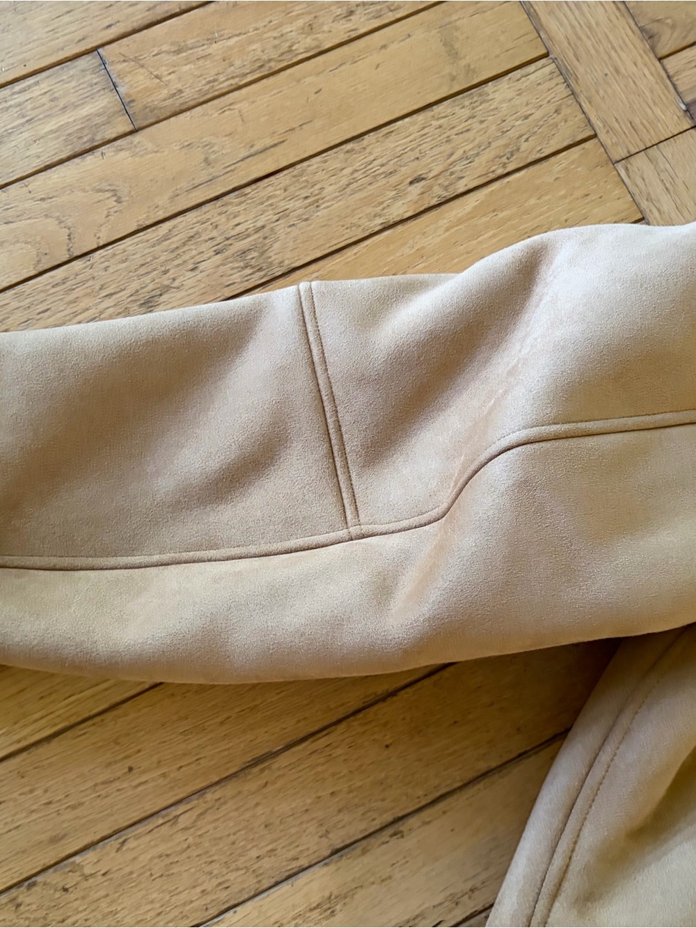 GAP Tan Jacket with Cream Sherpa Trim - Picture 9 of 9